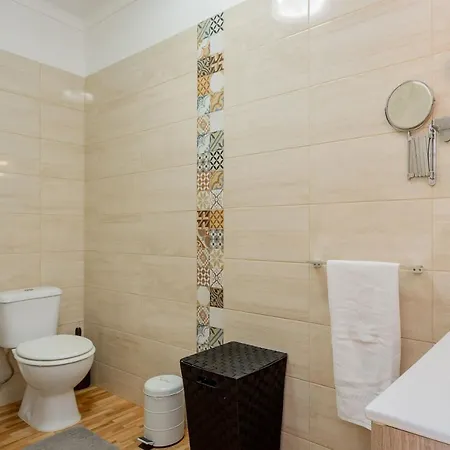 Апартаменты Vila Rosa 1bdr With Balcony & Pool By Lovelystay *