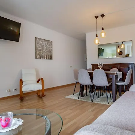 Vila Rosa 1bdr With Balcony & Pool By Lovelystay Апартаменты Портиман